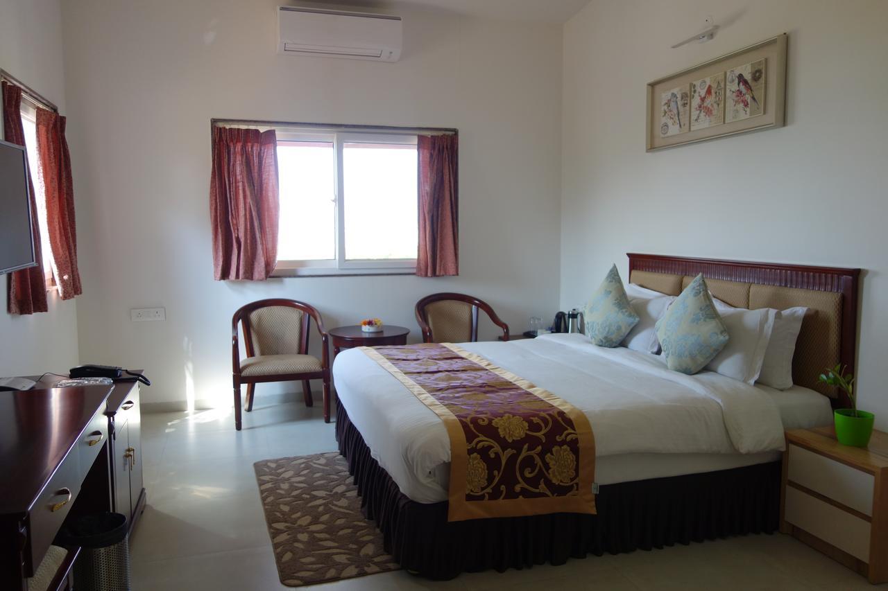 Savana Lake Resort ناسيك المظهر الخارجي الصورة