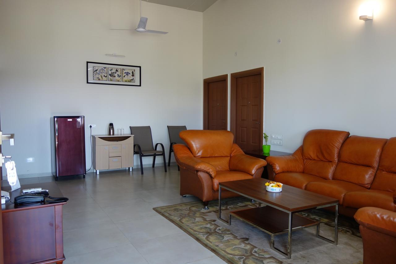 Savana Lake Resort ناسيك المظهر الخارجي الصورة